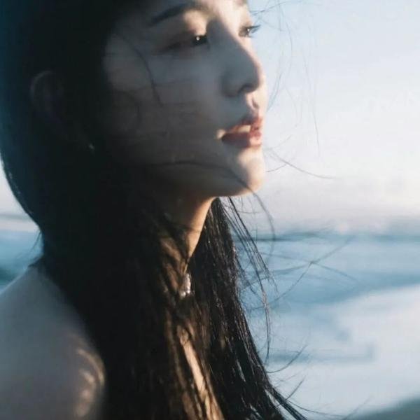 离婚后，开挂系统找上我